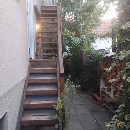 Attic Apartment Catnip Братислава Екстериор снимка