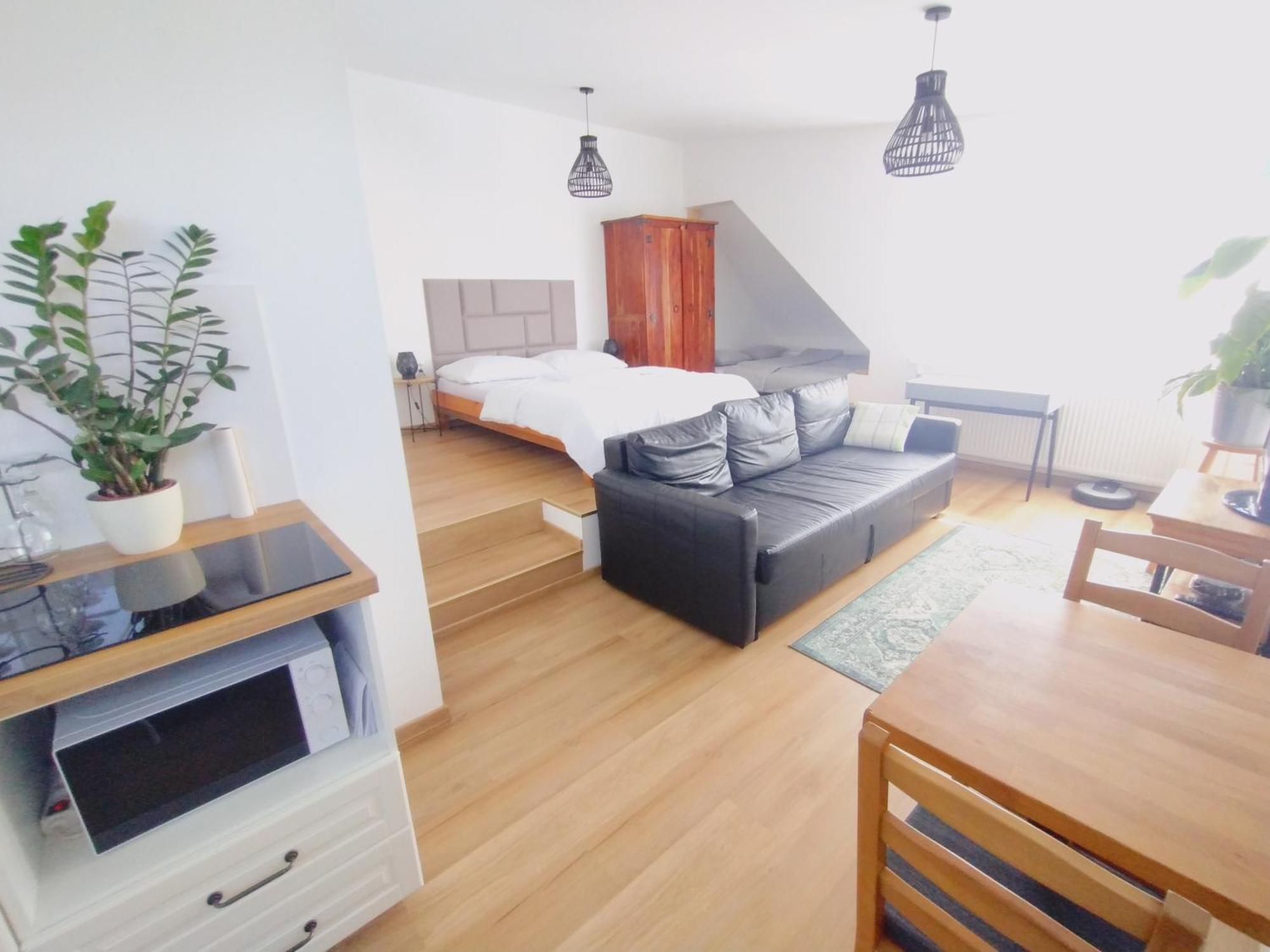 Attic Apartment Catnip Братислава Екстериор снимка